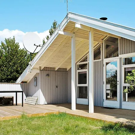 Two-bedroom Holiday In 5 Сasa de vacaciones *